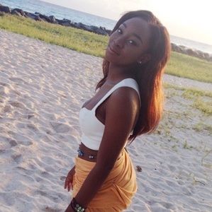 Meet your Posher, Ayodele